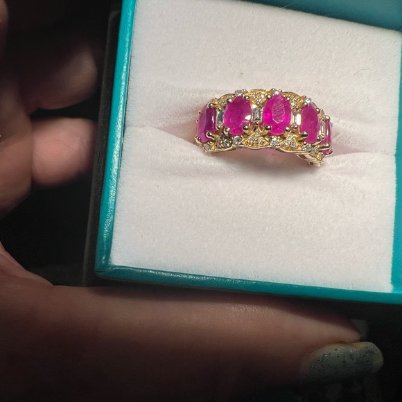 Brand new EFFY 14 K gold 5 ruby and diamond ring - Picture 8 of 11